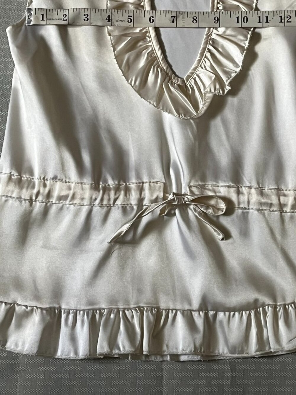 Stylish  Satin Beige Blouse For Women's size M - Picture 3 of 6